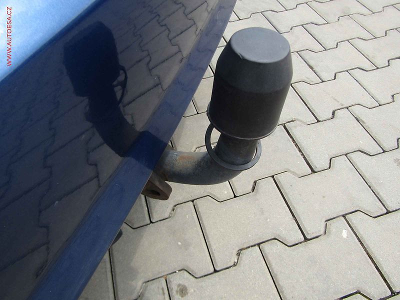 Ford C-MAX (2008) 1.6 i, servis.kniha, AC - fotka 15 z 16