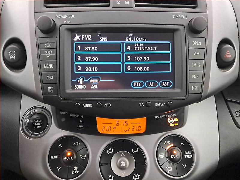 Toyota RAV4 (2008) 2.2 D-4D, 4X4, Navi, Tempomat - fotka 12 z 16