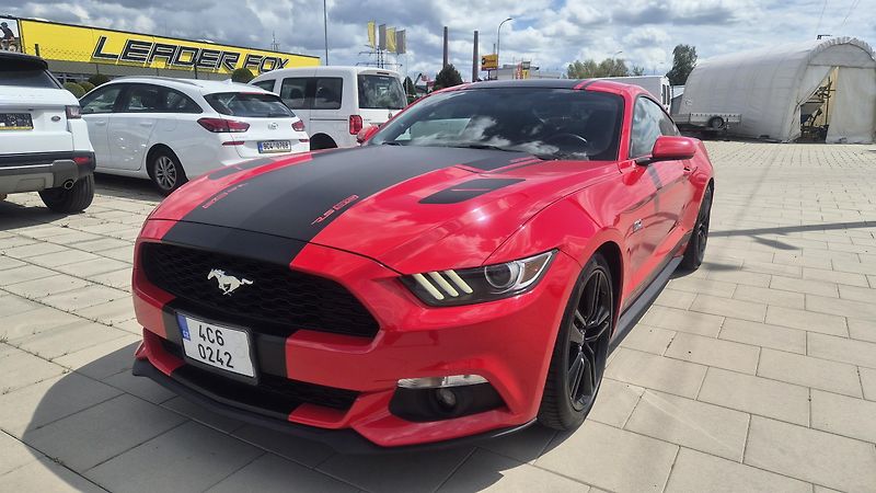 Ford Mustang 2.3T  50 Years Edition 233kw - fotka 2 z 19
