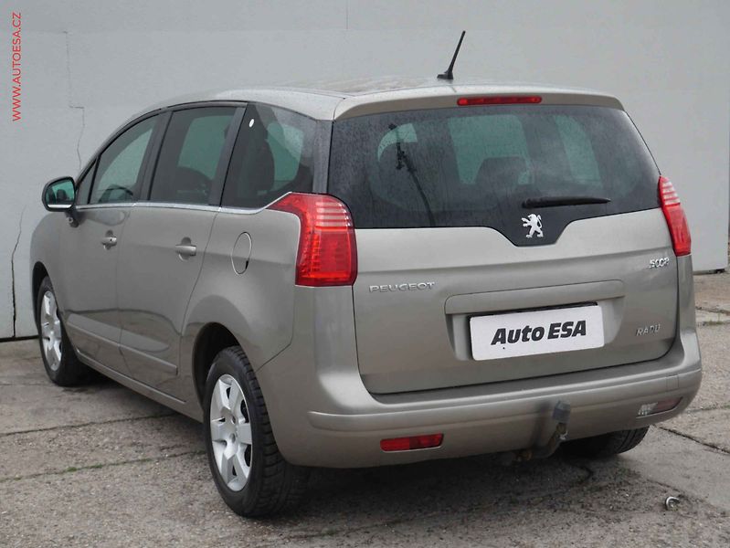 Peugeot 5008 (2012) 1.6 i, STK6/28 - fotka 4 z 15