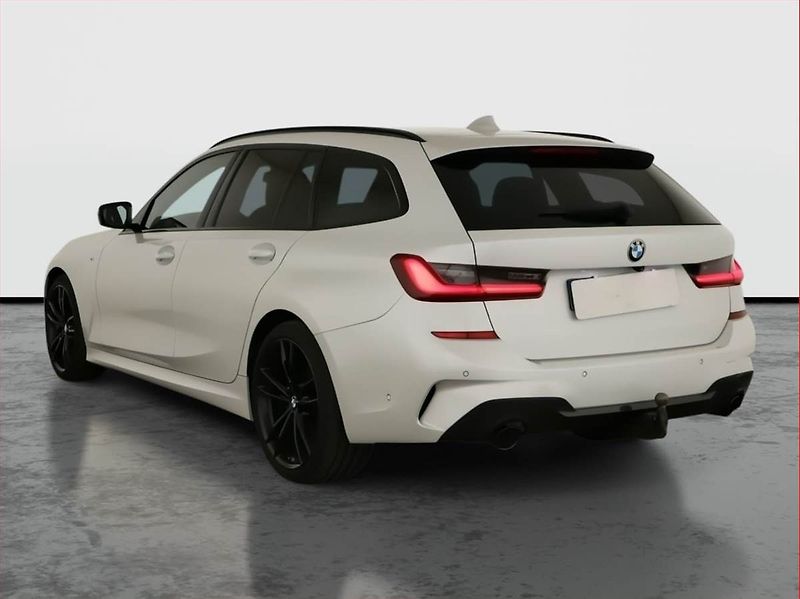 BMW Řada 3 (2021) M Sport 320 d xDrive - fotka 4 z 22