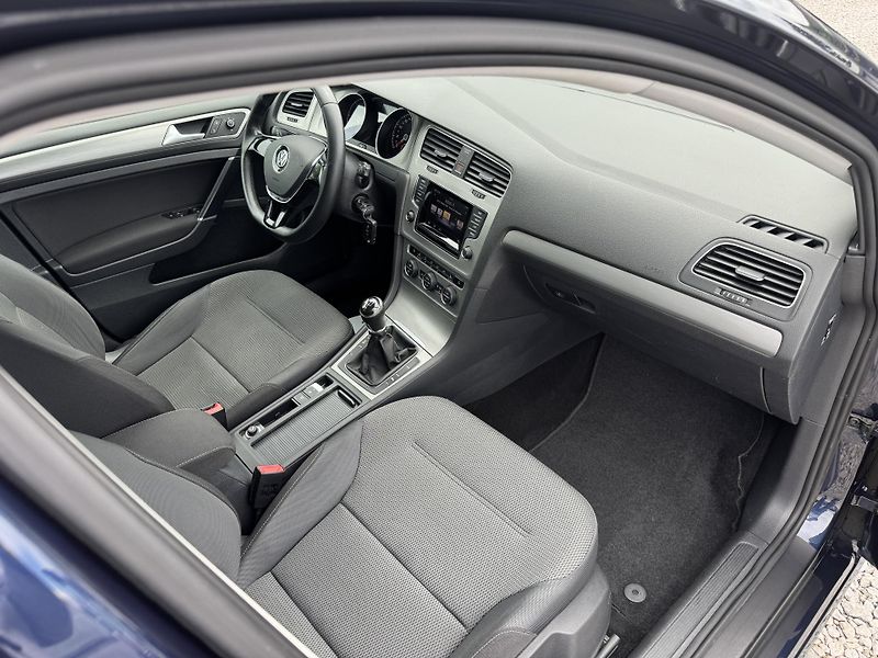 Volkswagen Golf Variant (2014) 7-1.6TDi,KOMPLET SERVIS - fotka 21 z 43