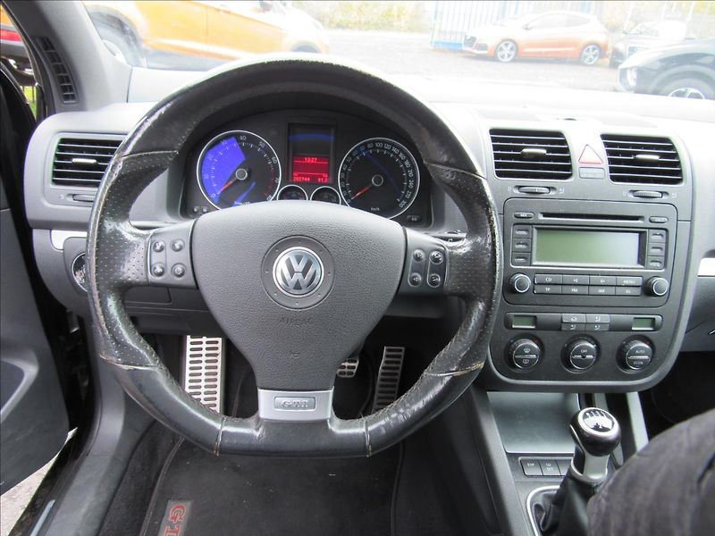 Volkswagen Golf 2,0 i GT 147KW Remus - fotka 10 z 28