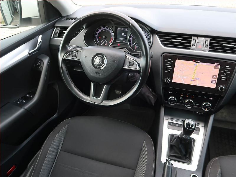 Škoda Octavia (2018) 1.6 TDI, Serv.kniha, Navi - fotka 7 z 16