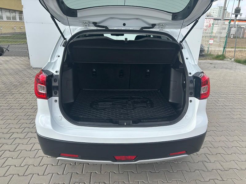 Suzuki SX4 S-Cross 1.4 Boosterjet Premium Hybrid - fotka 10 z 27
