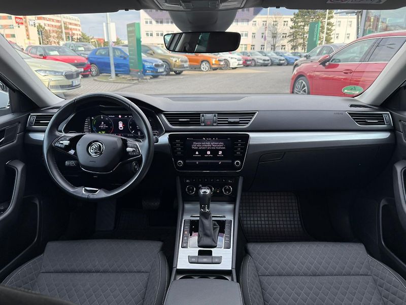 Škoda Superb Ambition 1.4 TSi 160kw Combi P - fotka 5 z 24