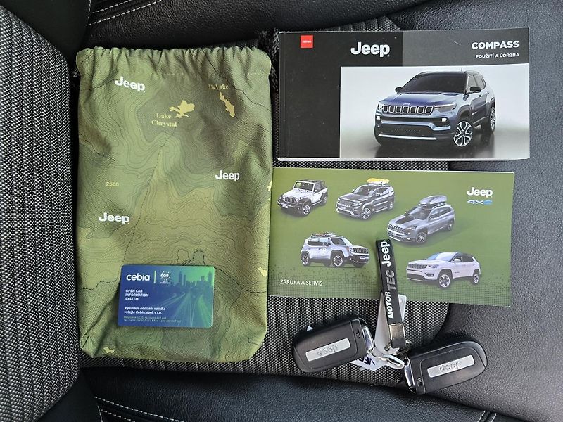 Jeep Compass 110kW LIMITED KAMERA 360° - fotka 39 z 40