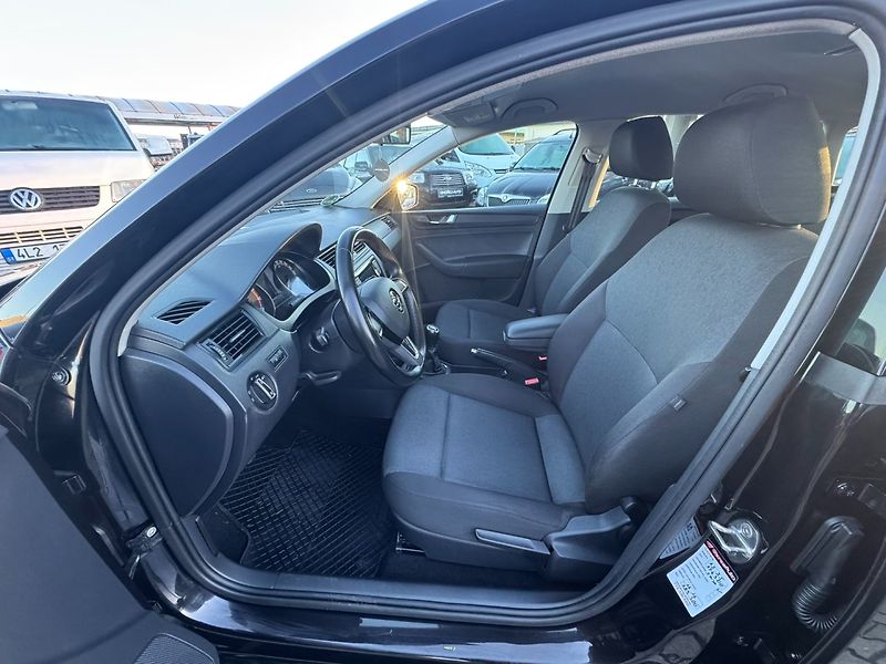 Škoda Rapid (2018) 1,0 TSI 70 KW NOVÉ BRZDY STK - fotka 16 z 42