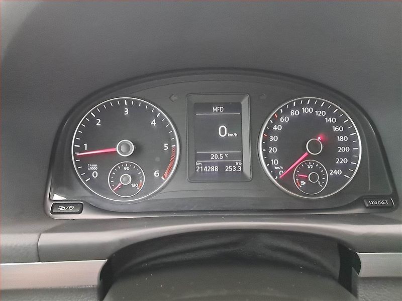 Volkswagen Touran (2015) Comfortline 2.0 TDI, Navi - fotka 11 z 18