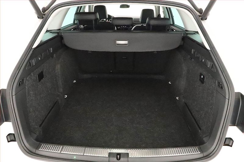 Škoda Superb (2020) Laurin&Klement 2.0 TDI - fotka 25 z 26