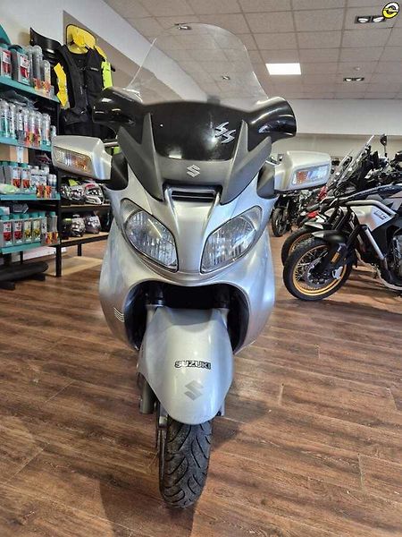 Suzuki Burgman 650 Executive (2005) - fotka 9 z 20