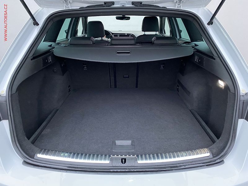 Seat Leon (2017) 2.0 TSi 4Drive, ČR - fotka 7 z 18