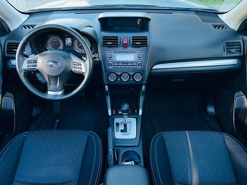 Subaru Forester 2.0i 4x4 AUT KAM TAŽNÉ SERVISK - fotka 23 z 44