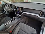 Volvo V60 B4 FWD Momentum Pro,ČR,1.Maj. - náhled 13