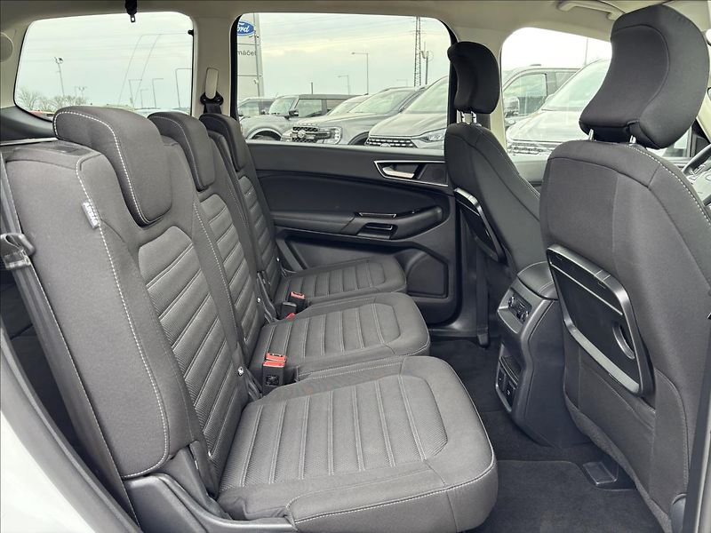 Ford Galaxy 2,0 EcoBlue 110 kW Titanium 7M - fotka 14 z 42