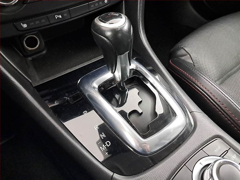 Mazda 6 (2015) 2.2 Skyactiv-D, Automat - fotka 13 z 19