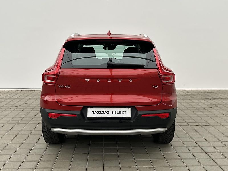 Volvo XC40 1.5 T2 Plus - fotka 7 z 30