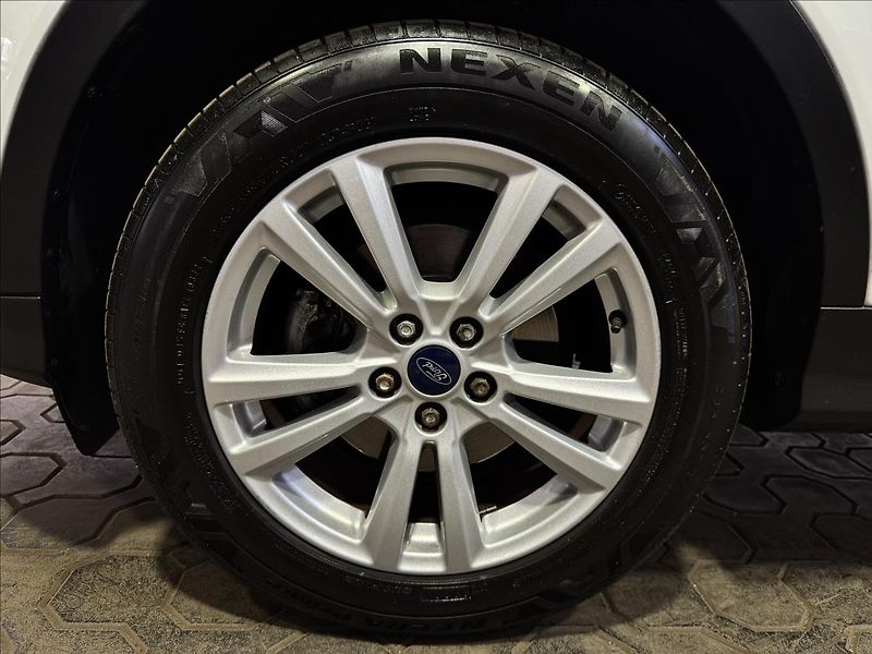 Ford Kuga 1.5EB 110kW TITANIUM 2XALU - fotka 34 z 36