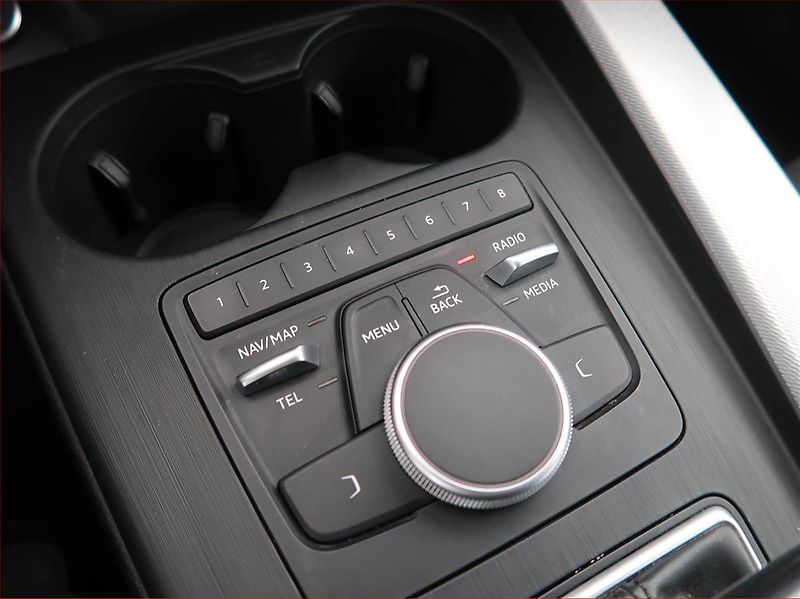 Audi A4 (2018) 40 TFSI, Automat, Navi - fotka 20 z 24