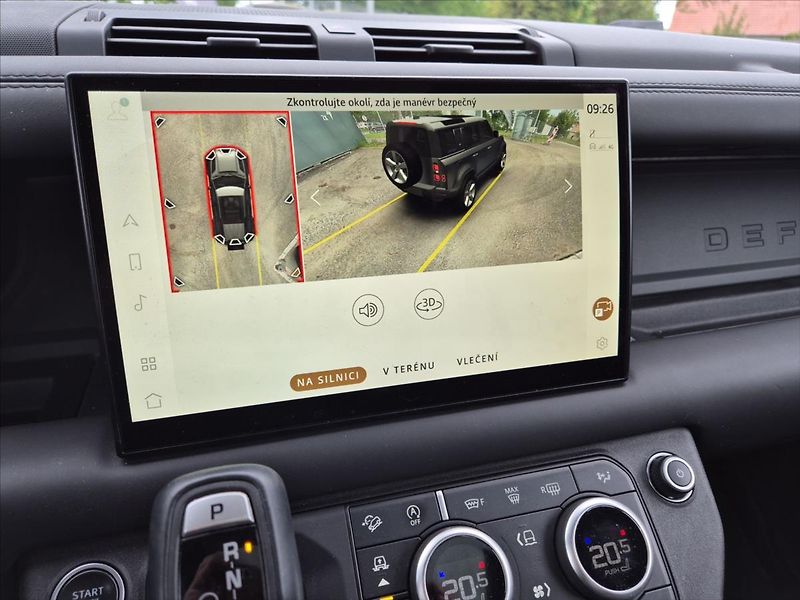 Land Rover Defender 3,0 110 D300 HSE - fotka 16 z 19