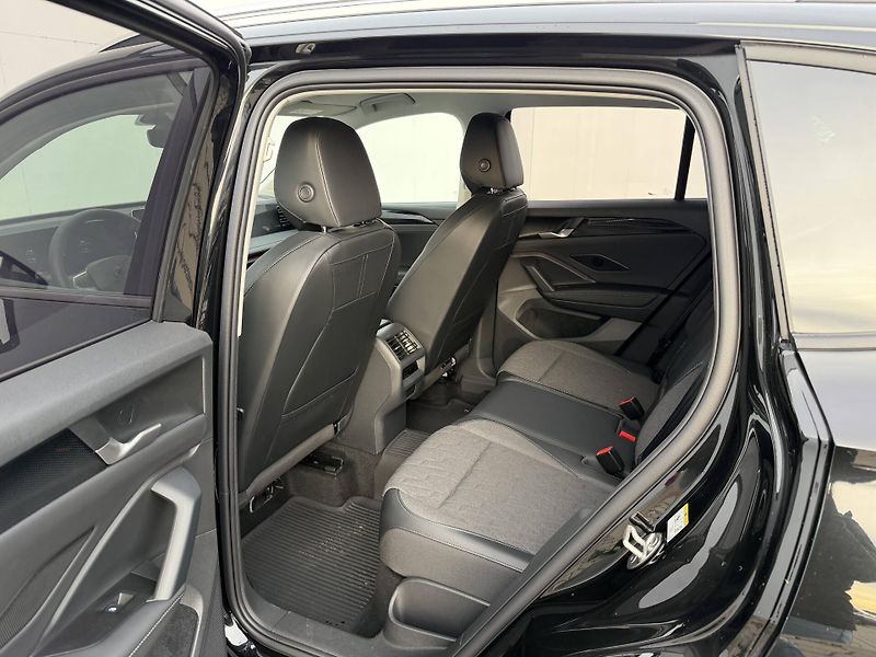 Volkswagen Tiguan (2025) People 7DSG mHEV 1,5eTSI - fotka 21 z 23