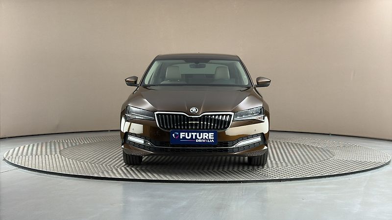 Škoda Superb 1.5 TSI DSG Style - fotka 3 z 30