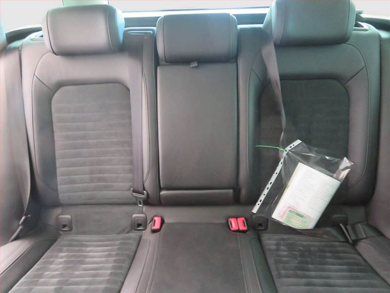 Volkswagen Passat (2016) Highline 2.0 TDI, 4X4 - fotka 10 z 16