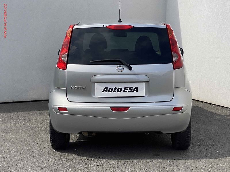 Nissan Note (2008) 1.4i, Acenta - fotka 5 z 13