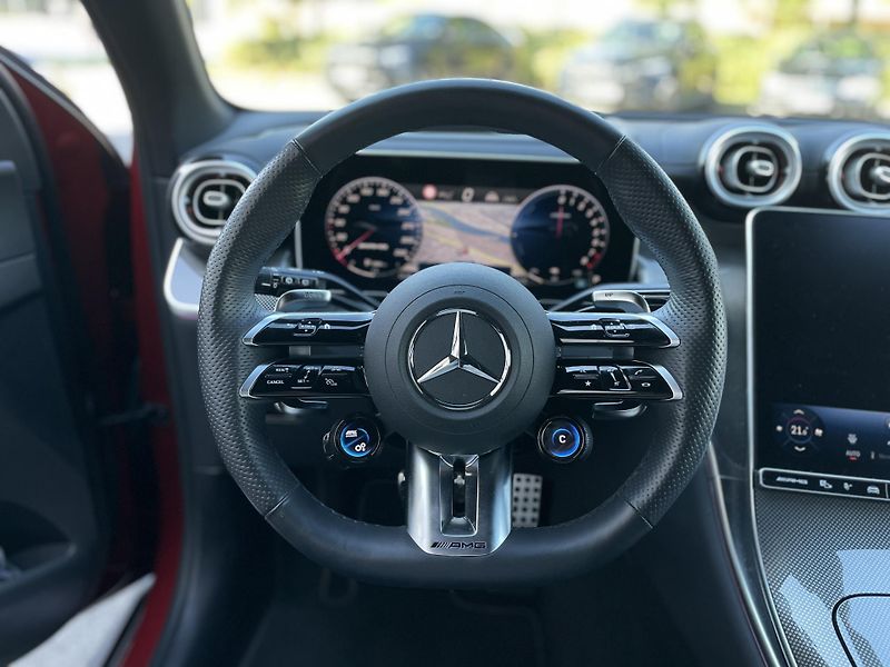 Mercedes-Benz GLC 63 S AMG E PERFORMANCE - fotka 16 z 37