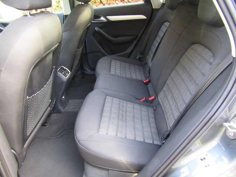 Audi Q3 (2016) 1.4 TFSI 110kW - fotka 22 z 44