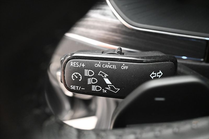 Škoda Superb 2,0 TDI 110 kW DSG Style Záruk - fotka 23 z 30