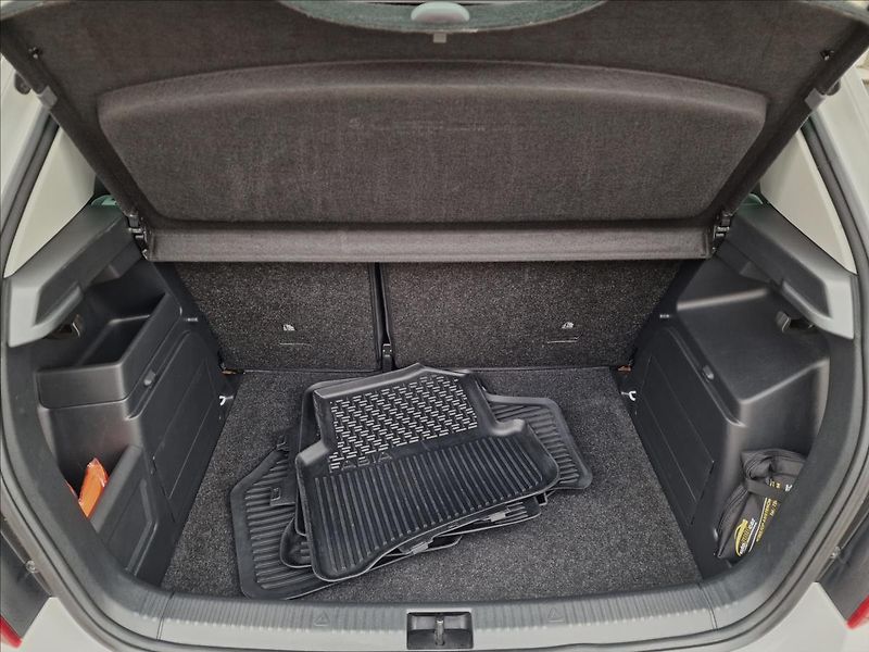 Škoda Fabia 1.0TSI Style, původ ČR,1.Maj. - fotka 16 z 48