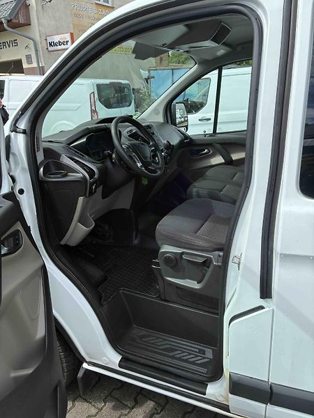 Ford Transit Custom (2015) L2-H1 KLIMA + 6 MÍST - fotka 7 z 14