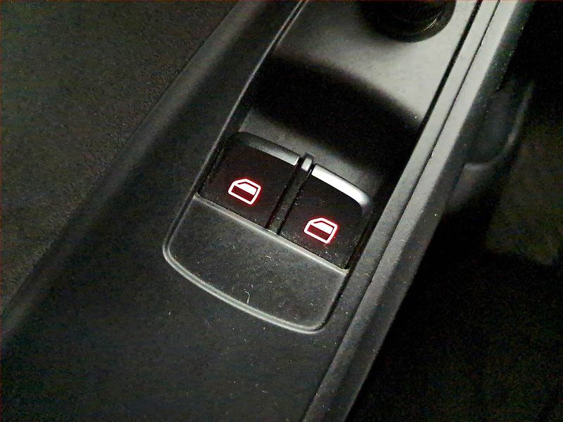 Audi A5 (2011) S-Line 3.0 TDI, 4X4, Automat - fotka 16 z 17