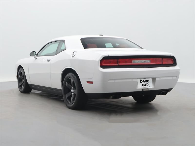 Dodge Challenger 3,6 L SXT 227kW Pentastar Xpip - fotka 5 z 29
