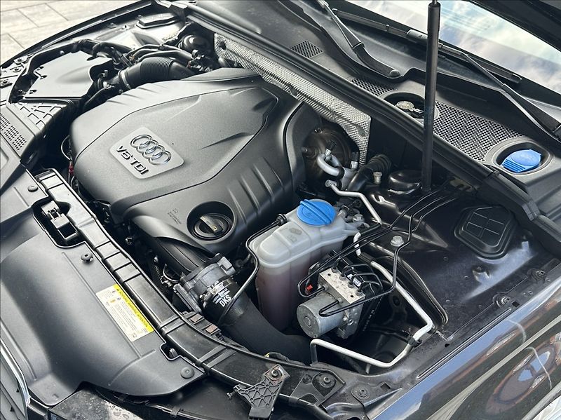 Audi A4 3,0 TDI 204PS  Ambiente A/T - fotka 47 z 53