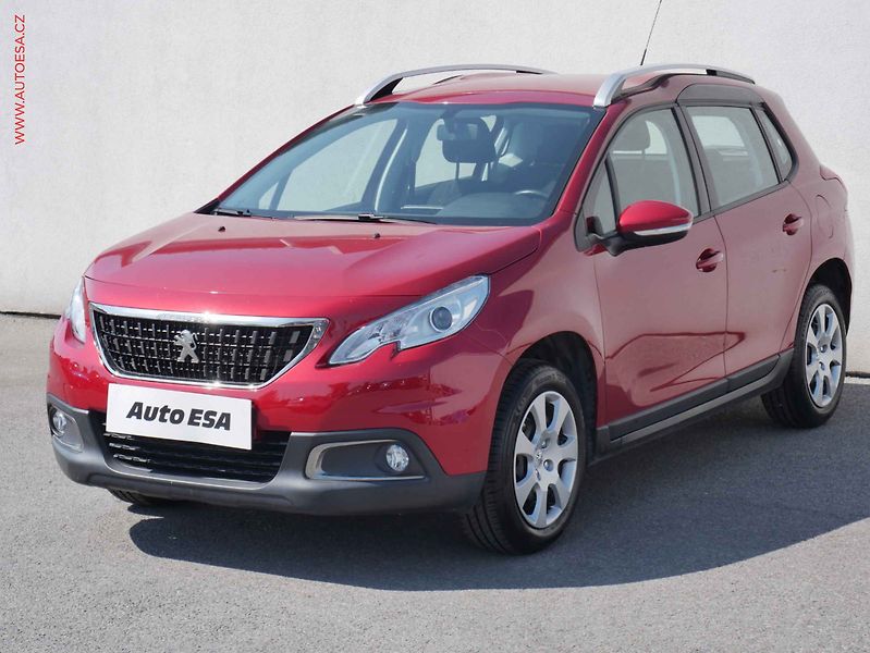 Peugeot 2008 (2017) 1.2PT, ČR, AC, tempo - fotka 3 z 16