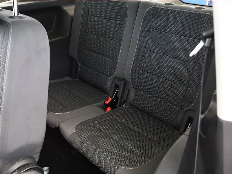 Volkswagen Touran (2010) 1.4 TSI, 7 míst, Tempomat - fotka 17 z 18