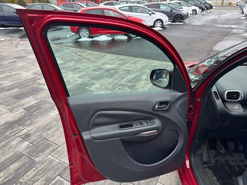 Citroën C3 Picasso (2011) 1,4i 70 KW - fotka 11 z 33
