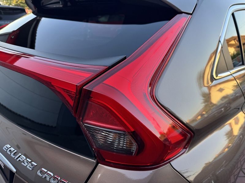 Mitsubishi Eclipse Cross (2019) 1.5 T-Mivec LED Blis Kamera - fotka 39 z 50
