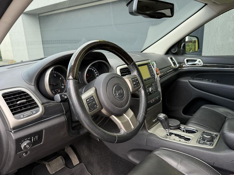 Jeep Grand Cherokee 3.0CRDi OVERLAND! GAR. KM!! - fotka 5 z 19