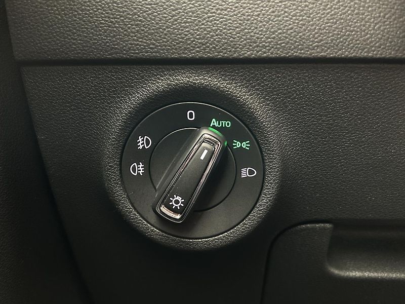 Škoda Karoq 2.0 TDI 4x4 Style - fotka 28 z 32