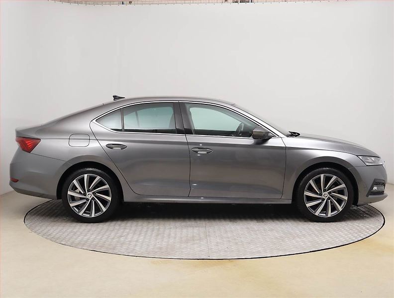 Škoda Octavia (2022) Style 1.5 TSI - fotka 6 z 17