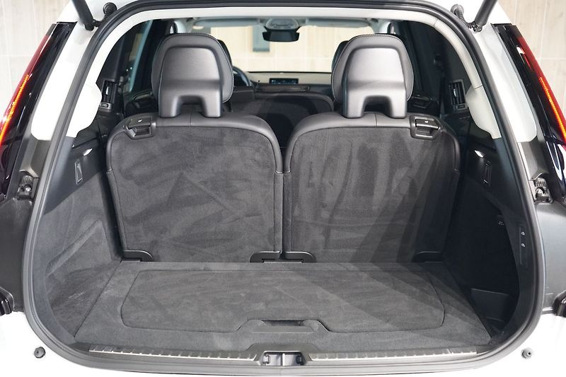 Volvo XC90 T8 PLUS Dark, Vzduch,Ventilace - fotka 15 z 50
