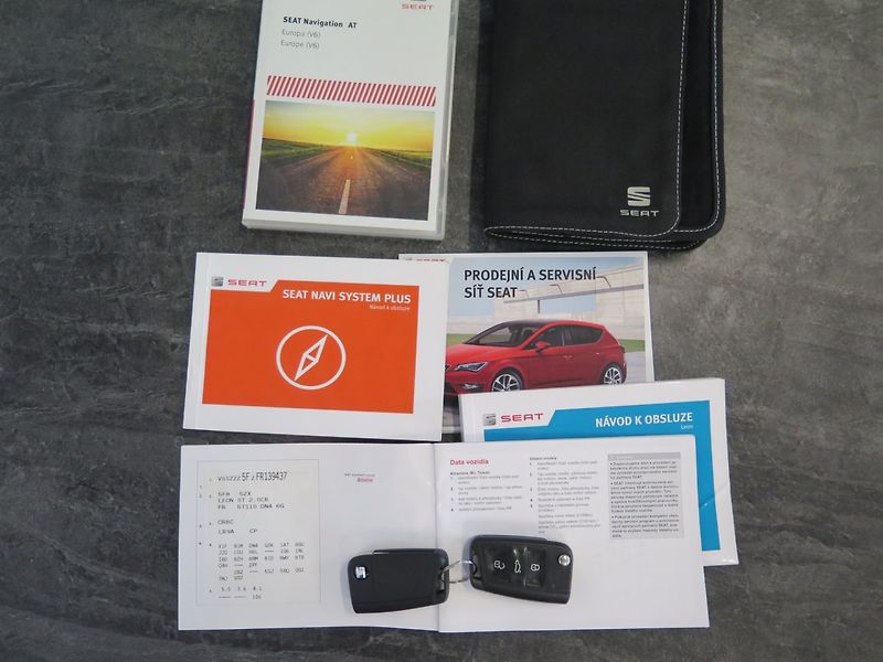 Seat Leon (2015) 2.0TDI FR,klima,navi,servis - fotka 29 z 29