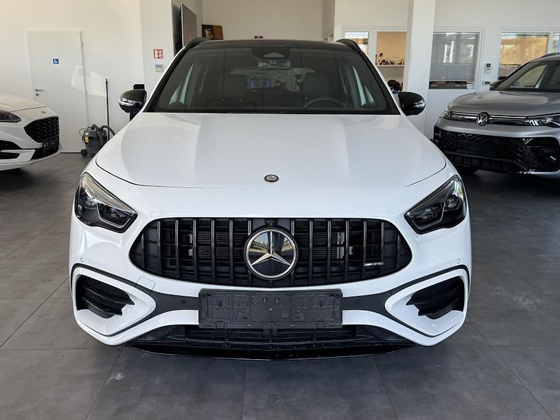 Mercedes-Benz GLA (2024) GLA 35 AMG 4-MATIC - fotka 2 z 37