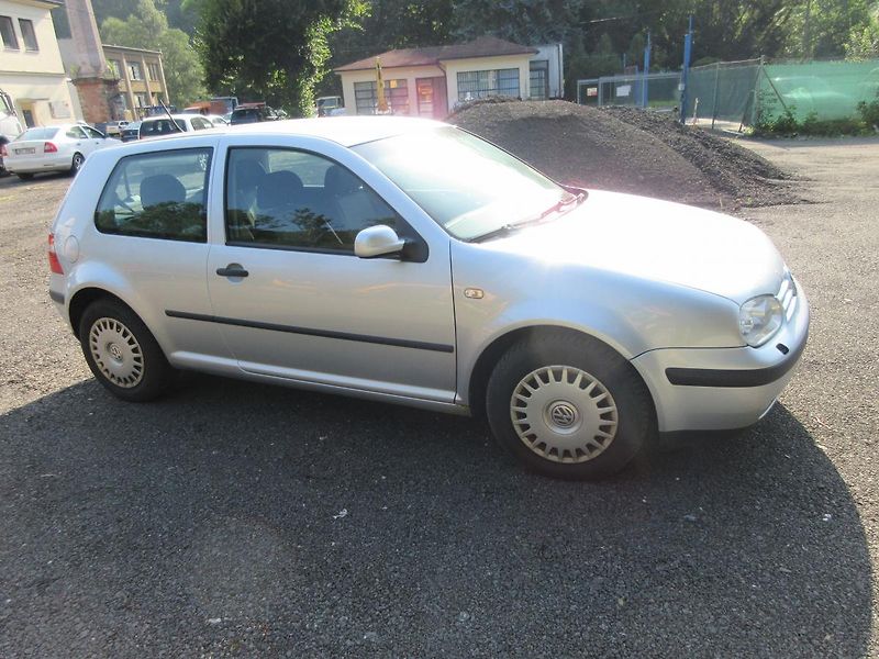 Volkswagen Golf (2003) OCEAN 1,9 TDI 74 kw - fotka 1 z 25