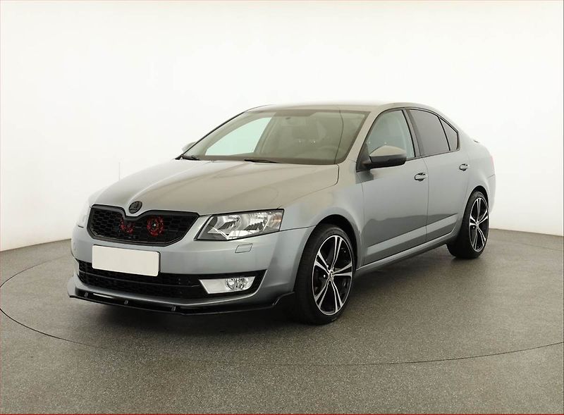 Škoda Octavia (2013) 1.2 TSI, Tempomat - fotka 2 z 13