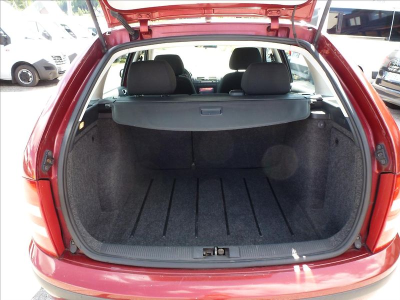 Škoda Fabia 1,4 16V Parkovací kamera - fotka 22 z 47