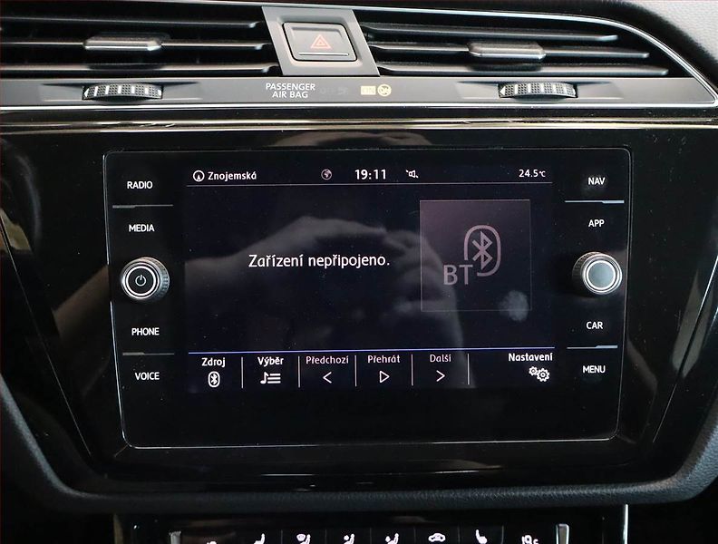 Volkswagen Touran (2017) 2.0 TDI, Automat, Navi - fotka 17 z 29